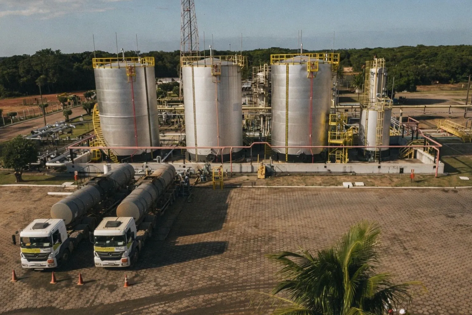 Energy commodity prices fall, but geopolitical risks cloud outlook