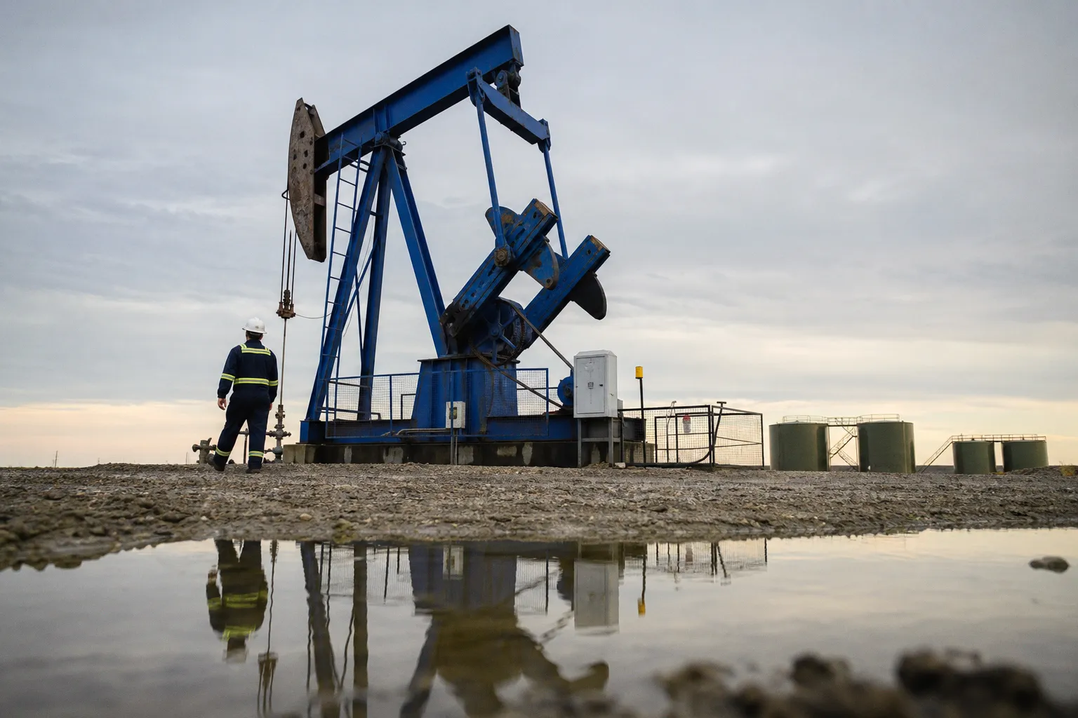 Hedge WTI Oil Trading Risks Using Micro Futures