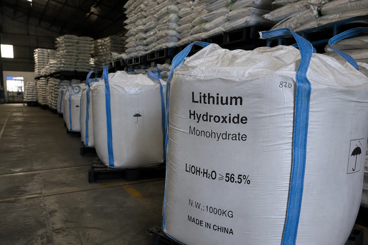 Trade lithium carbonate vs hydroxide futures on COMEX
